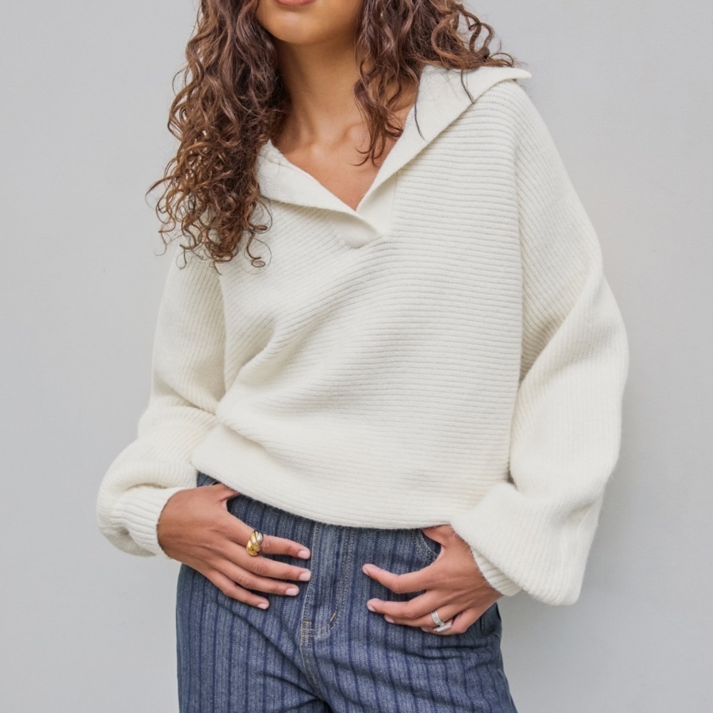 Dreamers by Debut Women's Size Medium/Large Collared Dolman Sleeve Sweater Cream